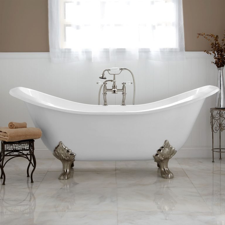 claw foot tub
